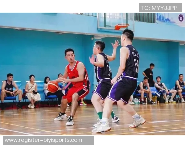 广州篮球队团队协作变革引发热议提升整体战斗力与球员默契配合