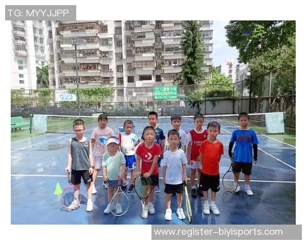 深圳网球队个人能力引发热议球员表现与团队协作的深度探讨 深圳网球队个人能力引发热议球员表现与团队协作的深度探讨