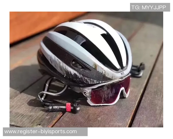 运动攀岩必备头盔推荐与选购指南助你安全攀登新高度